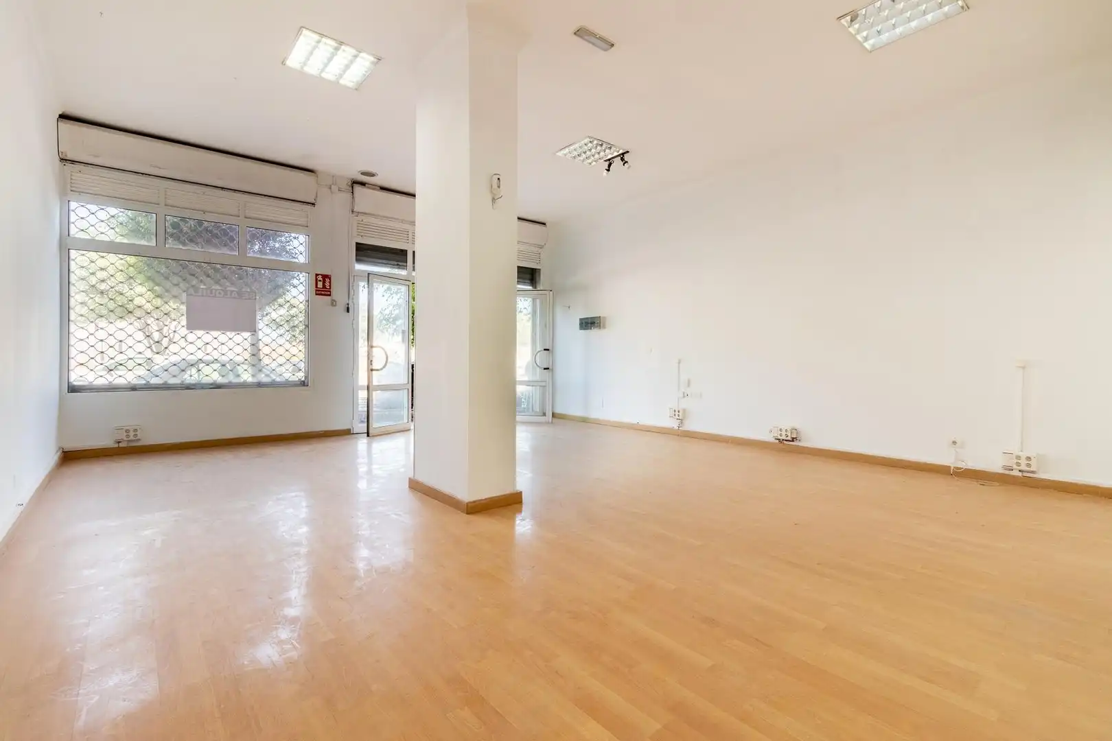 Business premises for sale in Calle de los Fondos de Segura, imagen 2