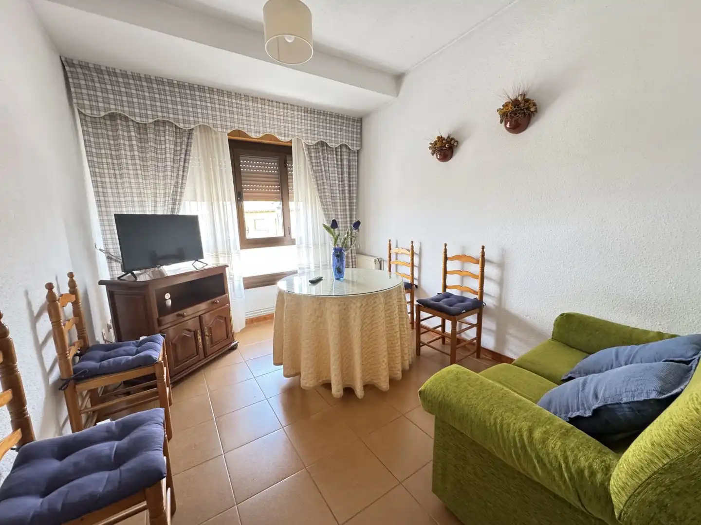 Sala de estar de Piso de alquiler en Cuerva con Aire acondicionado, Calefacción y Terraza