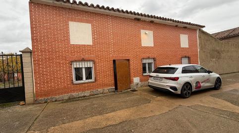 Photo 2 of Country house for sale in Travesía Molinos, 24, Santovenia, Zamora