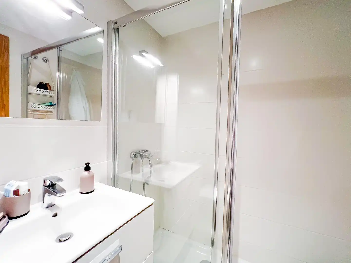 Bathroom of Apartments for sale in Adeje  with Air Conditioner, Furnished and Jacuzzi