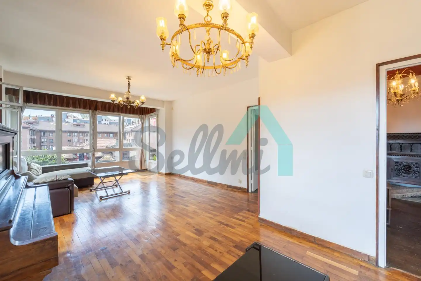 Sala de estar de Piso en venta en Oviedo  con Calefacción, Parquet y Terraza