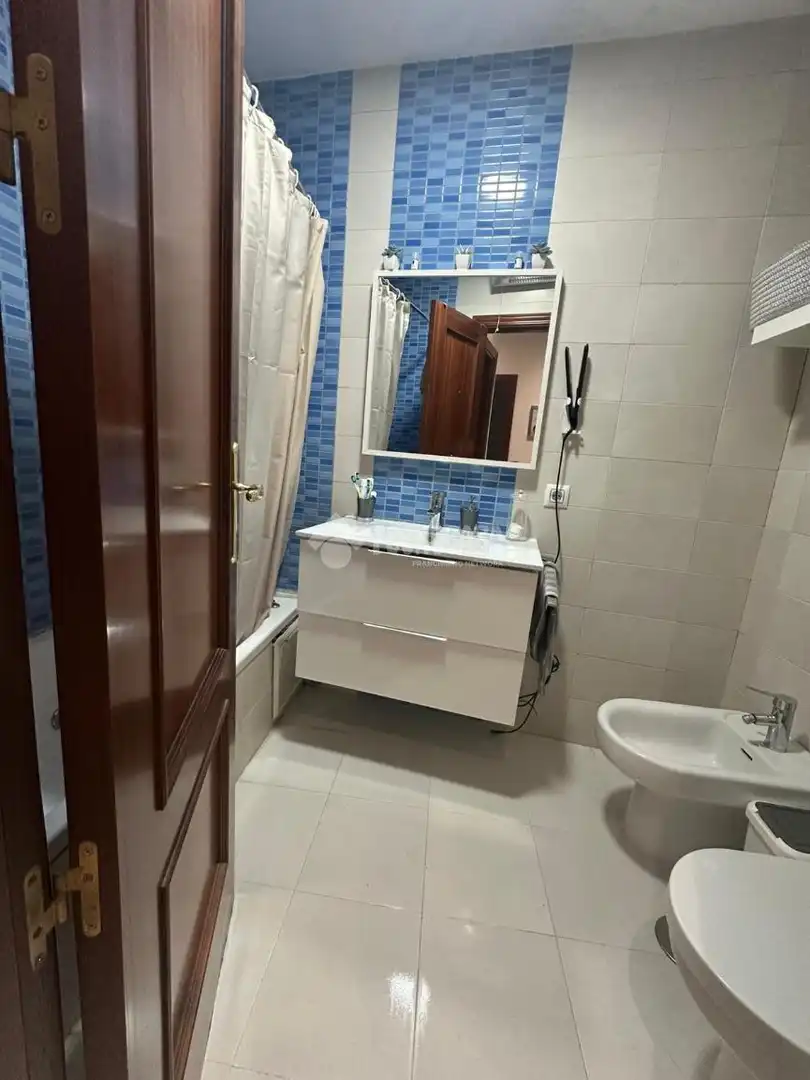 Bathroom of Flat for sale in Arcos de la Frontera