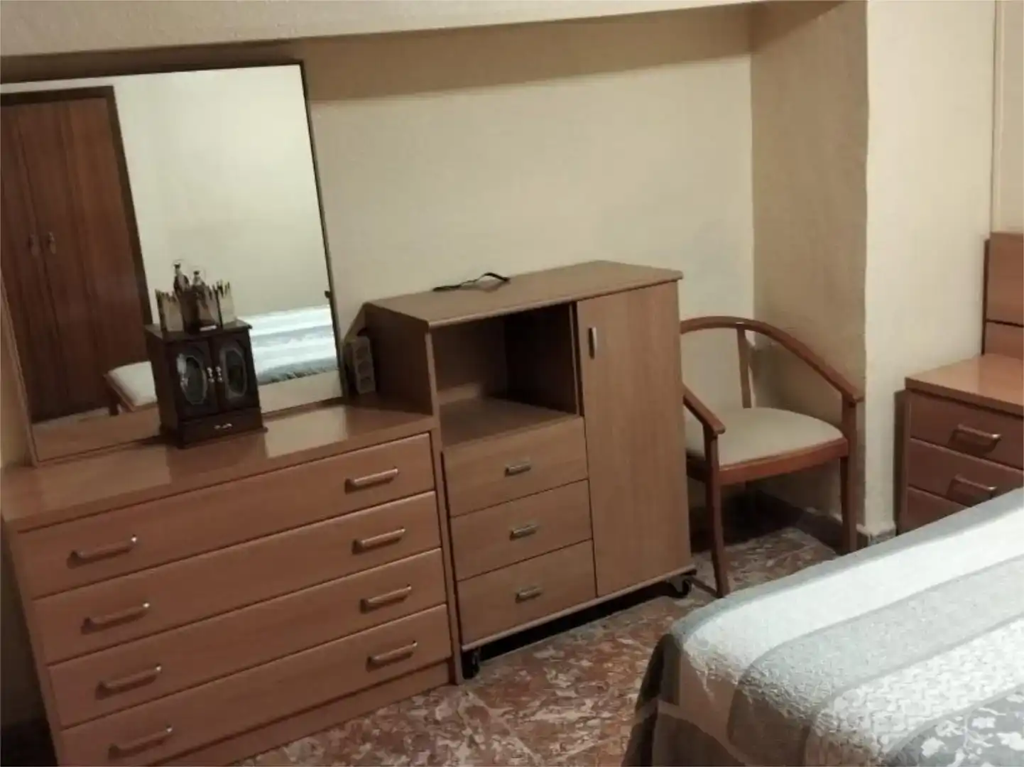 Bedroom of Flat for sale in Otos  with Air Conditioner, Private garden and Storage room
