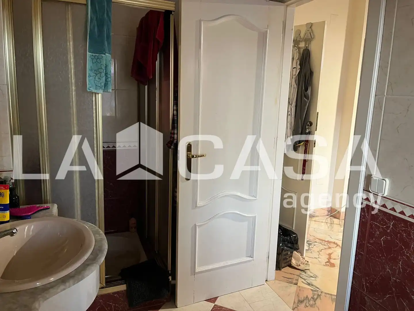 Badezimmer von Haus oder Chalet zum Verkauf in Dos Hermanas mit Balkon