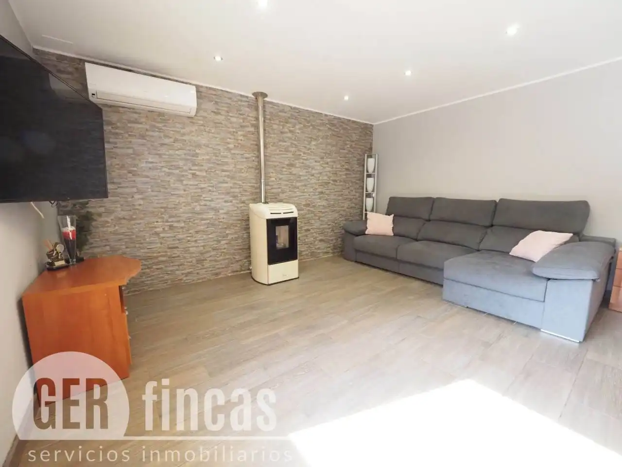 Sala de estar de Casa o chalet en venta en Terrassa con Aire acondicionado, Calefacción y Jardín privado