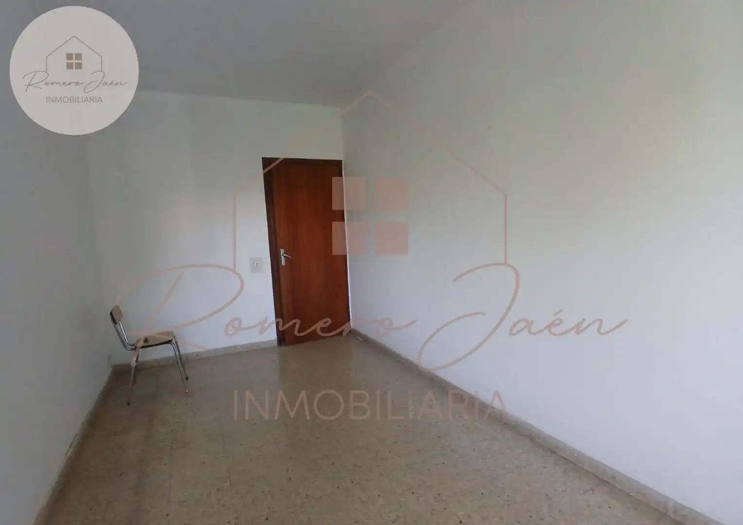 Sala d'estar de Pis en venda en Jaén amb Terrassa i Traster