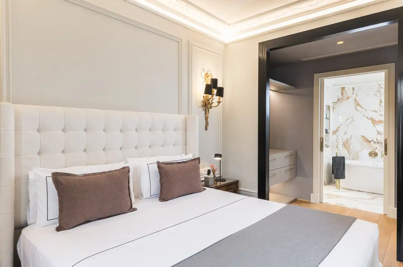 Dormitori de Apartament de lloguer en Barcelona amb Aire condicionat, Calefacció i Terrassa
