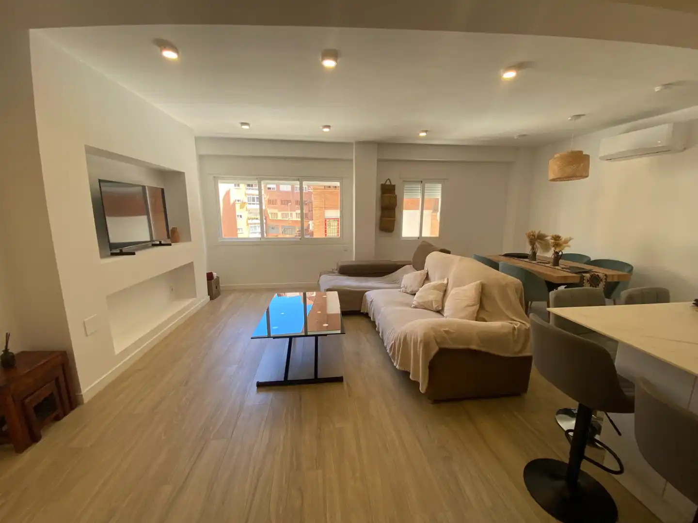 Living room of Apartments for rent in Málaga  with Air Conditioner, Furnished and Oven