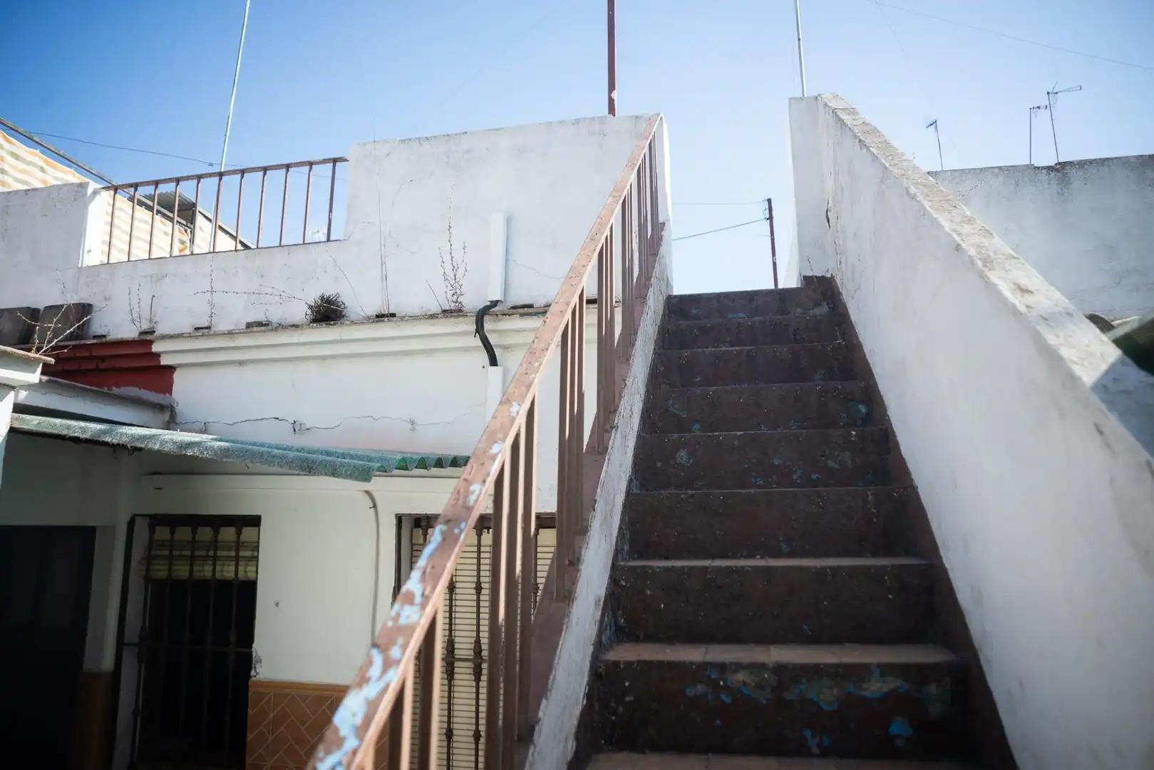 Vista exterior de Casa o xalet en venda en Camas amb Terrassa i Traster