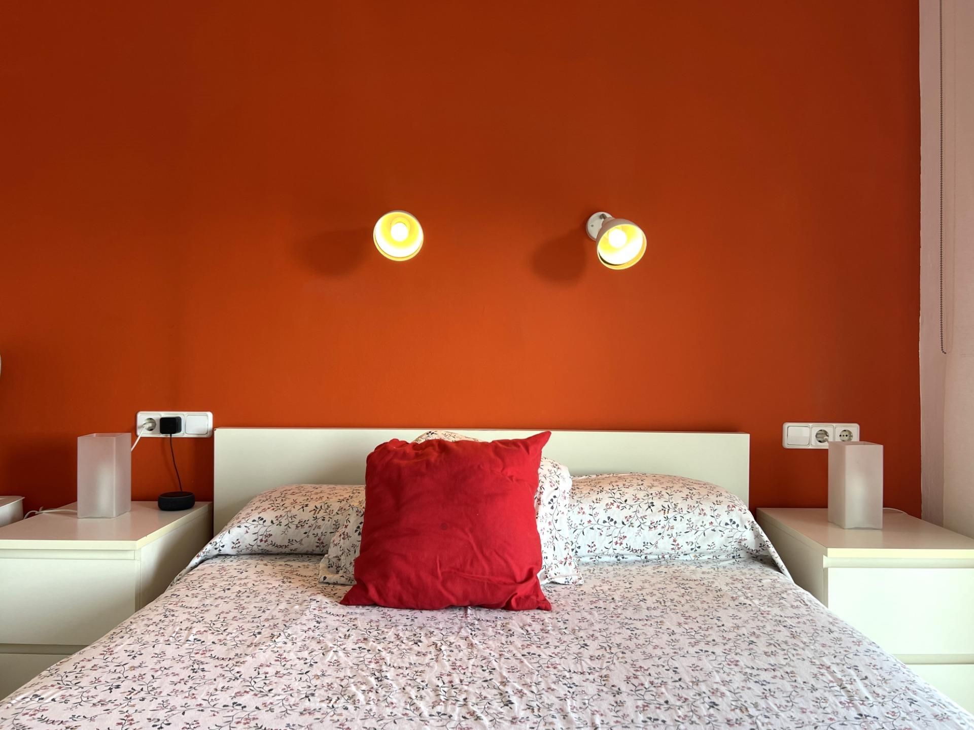Dormitori de Apartament en venda en Sant Pere Pescador amb Terrassa i Balcó