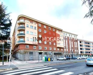 Exterior view of Flat to rent in Ávila Capital  with Terrace and Balcony