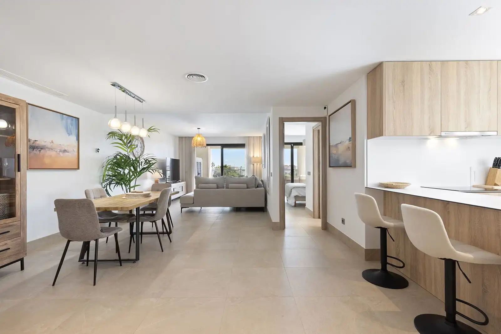 Sala d'estar de Apartament en venda en Casares amb Aire condicionat, Terrassa i Moblat