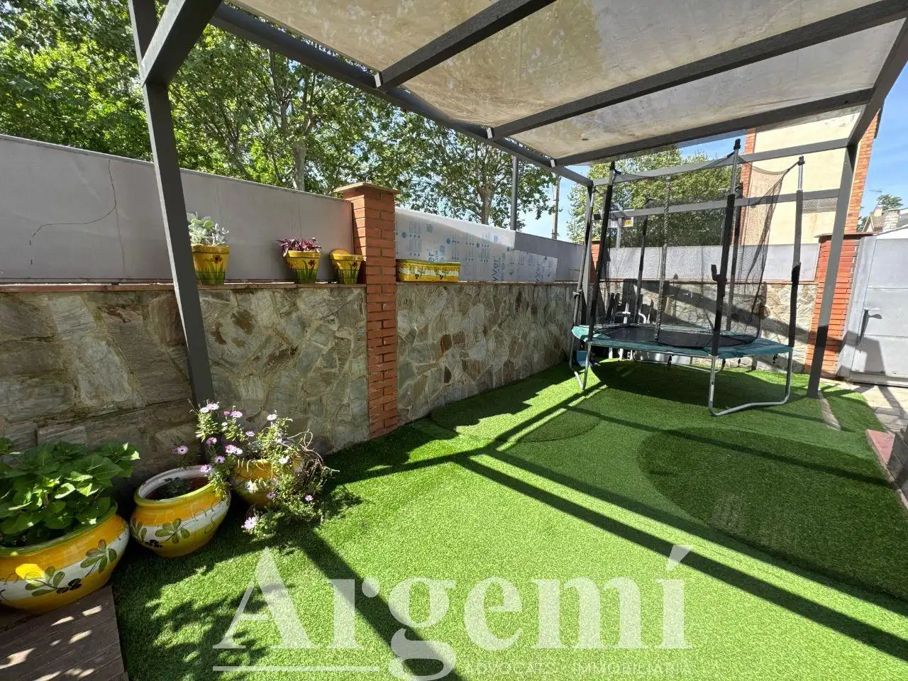Jardín de Casa adosada en venta en Palau-solità i Plegamans con Calefacción, Jardín privado y Trastero