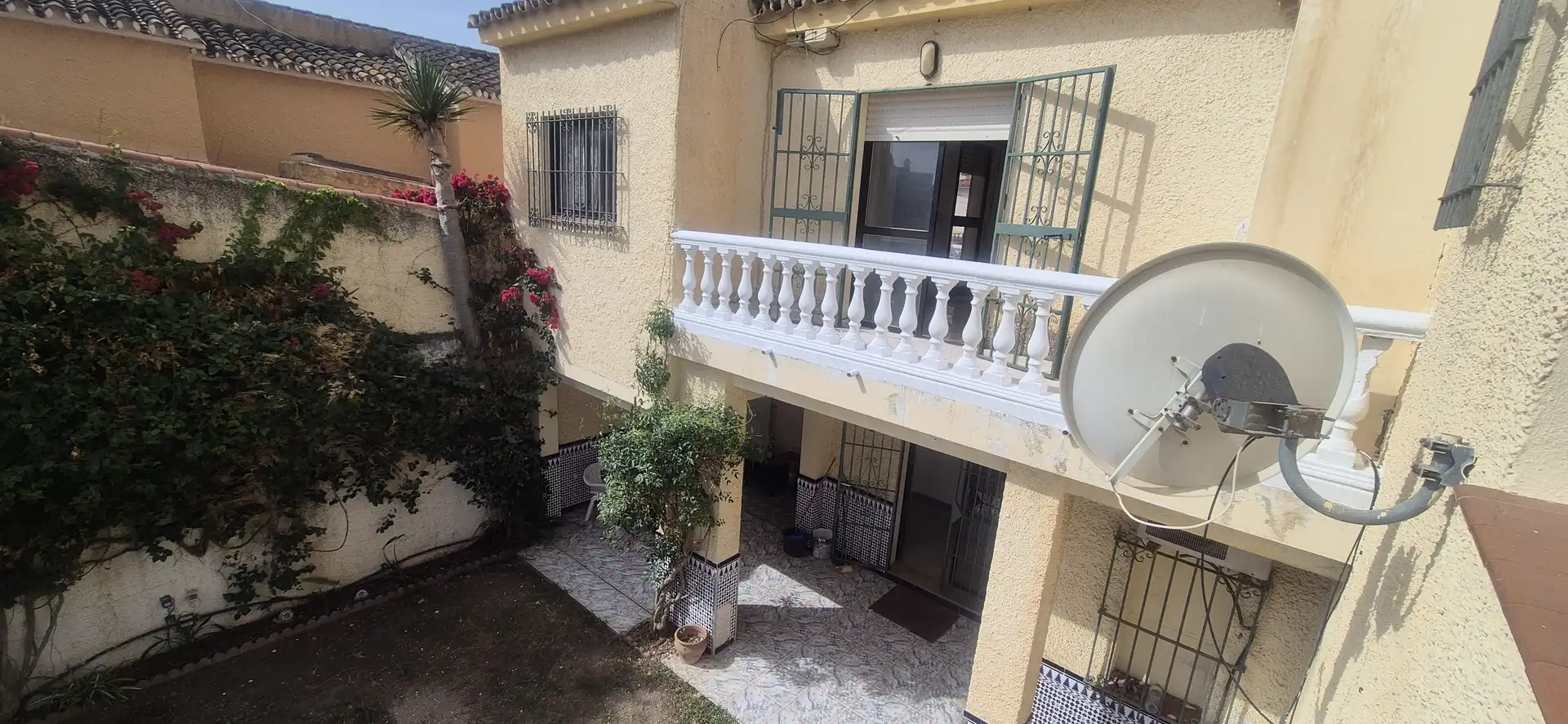 Exterior view of Detached homes for sale in Benalmádena  with Storage room, Swimming Pool and Balcony