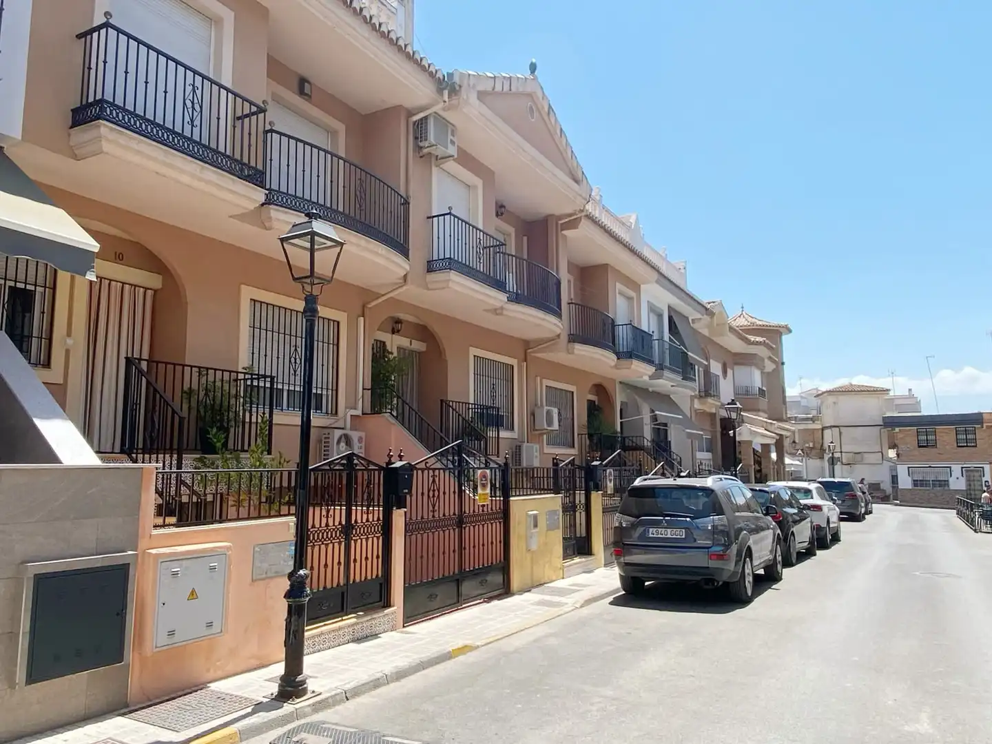 Adossat amb terrassa en venda a Peligros