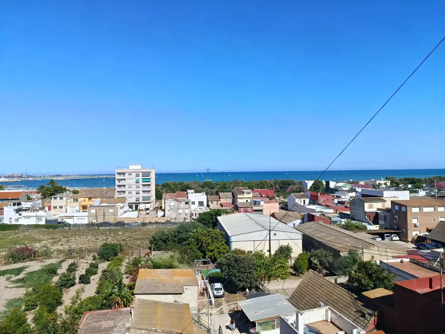 Außenansicht von Wohnung zum Verkauf in Valencia mit Klimaanlage, Heizung und Balkon