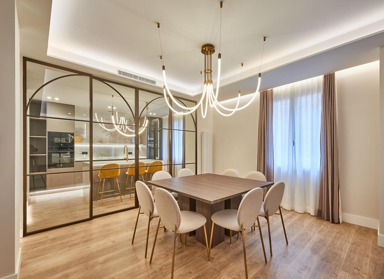 Menjador de Pis en venda en  Madrid Capital amb Aire condicionat, Calefacció i Moblat