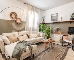 Sala d'estar de Apartament de lloguer en  Madrid Capital amb Aire condicionat, Calefacció i Parquet