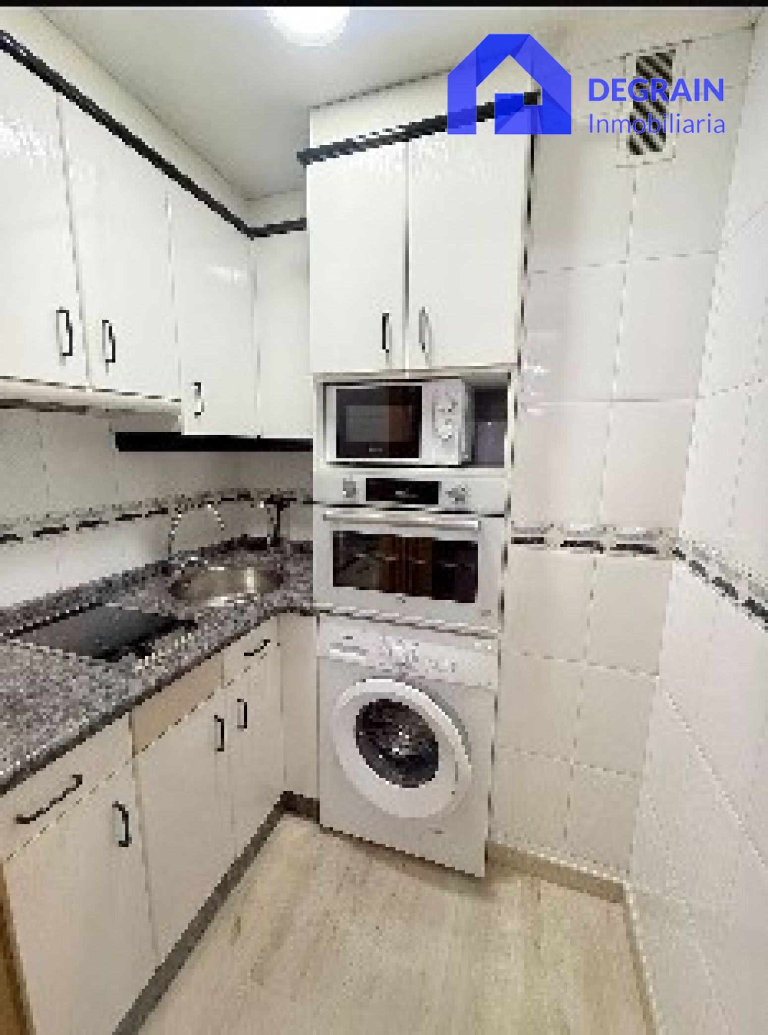 Küche von Wohnung zur Miete in Oviedo  mit Heizung und Terrasse