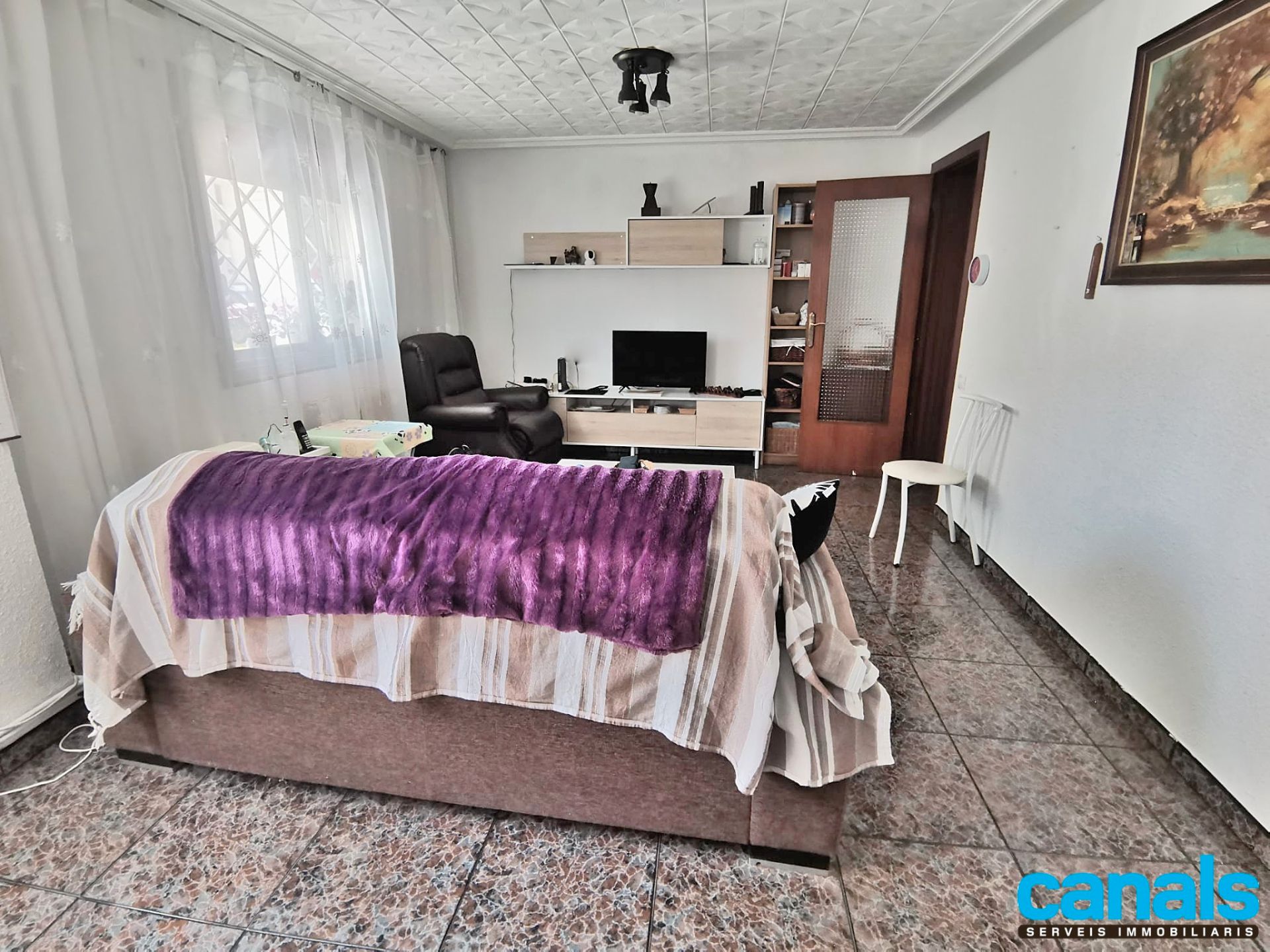 Living room of Planta baja for sale in Cerdanyola del Vallès  with Heating and Oven