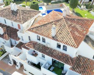 Exterior view of Single-family semi-detached for sale in Estepona  with Air Conditioner, Terrace and Furnished