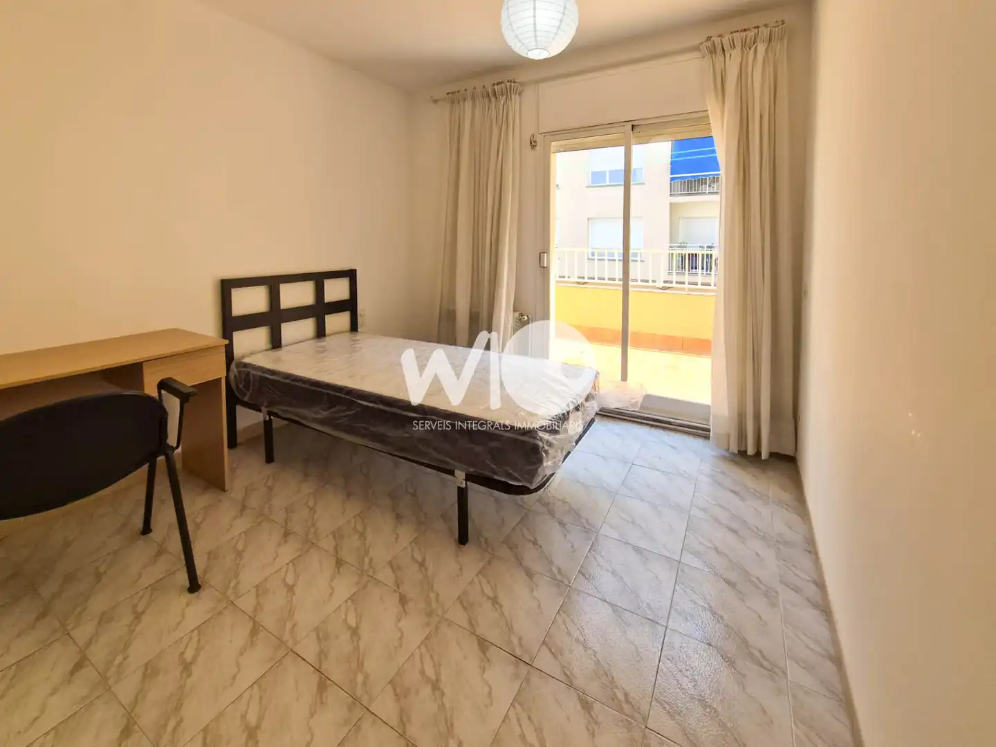 Habitación de Casa o chalet de alquiler en Girona con Aire acondicionado, Calefacción y Terraza