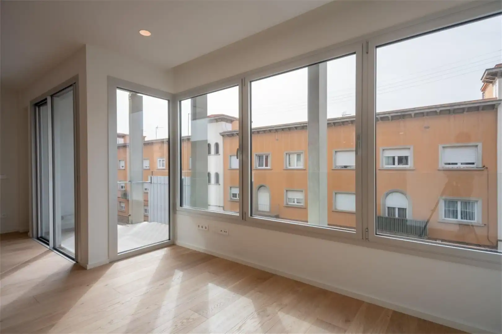 Flat for sale in Carrer Migdia, 63, Eixample Sud – Migdia