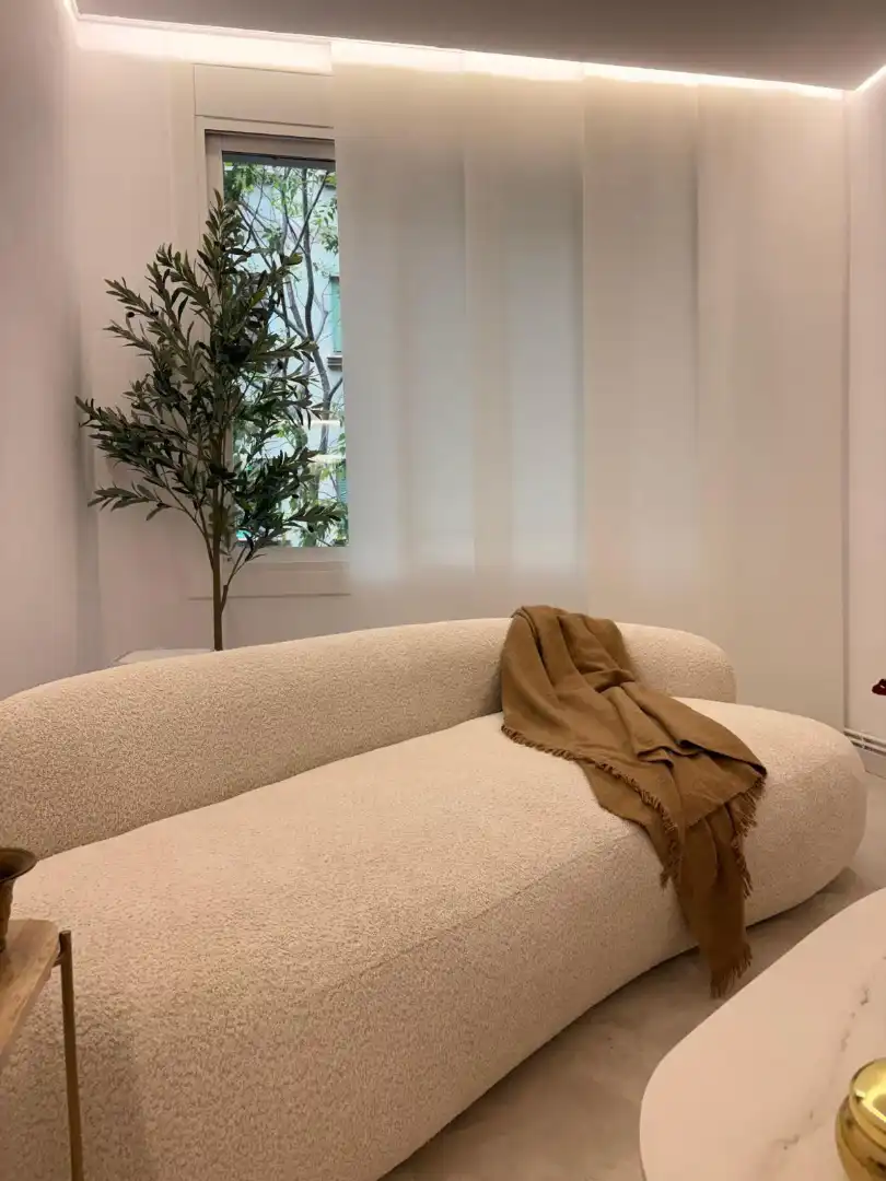 Sala d'estar de Pis en venda en Barcelona amb Aire condicionat, Calefacció i Parquet