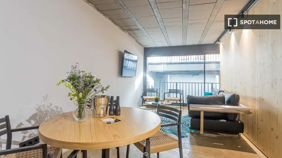 Flat with terrace to rent in Sarrià - Sant Gervasi, imagen 2