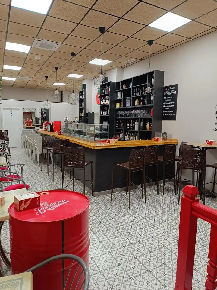 Local en traspaso en Zaragoza con Aire acondicionado y Amueblado
