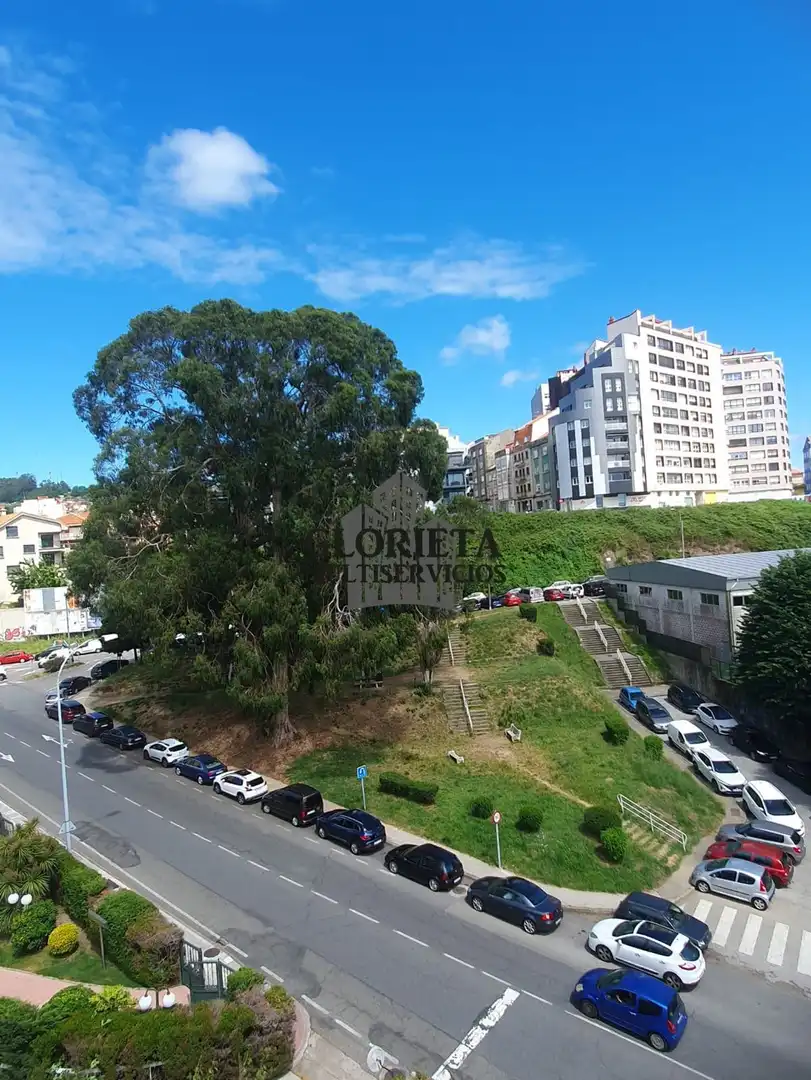 Außenansicht von Dachboden zum Verkauf in Vigo  mit Klimaanlage, Heizung und Parkett