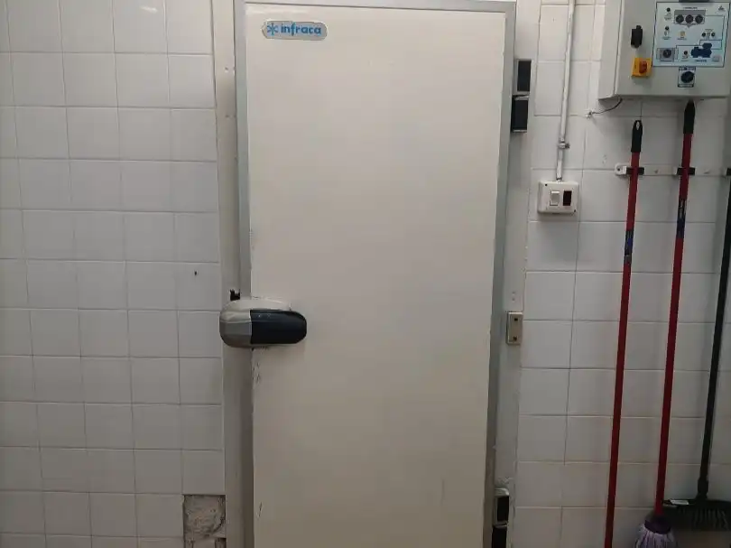 Local de lloguer en Torredembarra amb Aire condicionat, Calefacció i Moblat