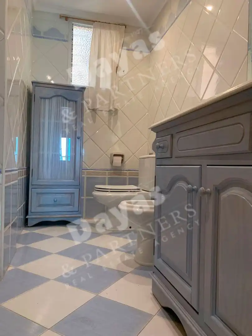 Bathroom of Flat for sale in Torrevieja  with Terrace and Furnished