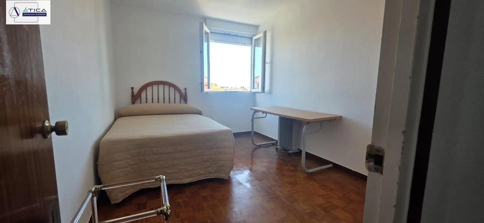 Bedroom of Flat for sale in Santander  with Parquet flooring and Terrace