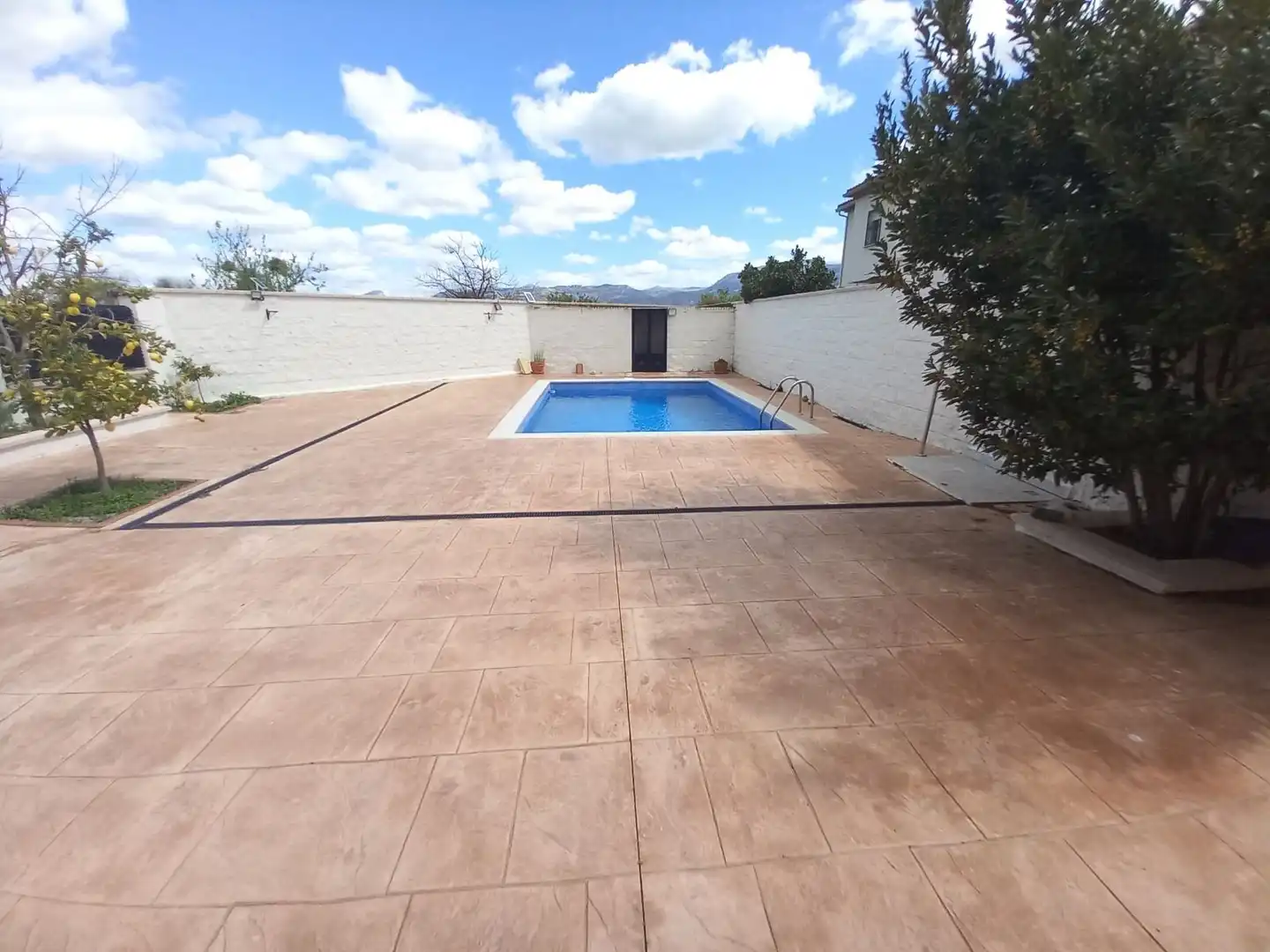 Swimming pool of Houses for sale in Ronda  with Air Conditioner, Heating and Private garden