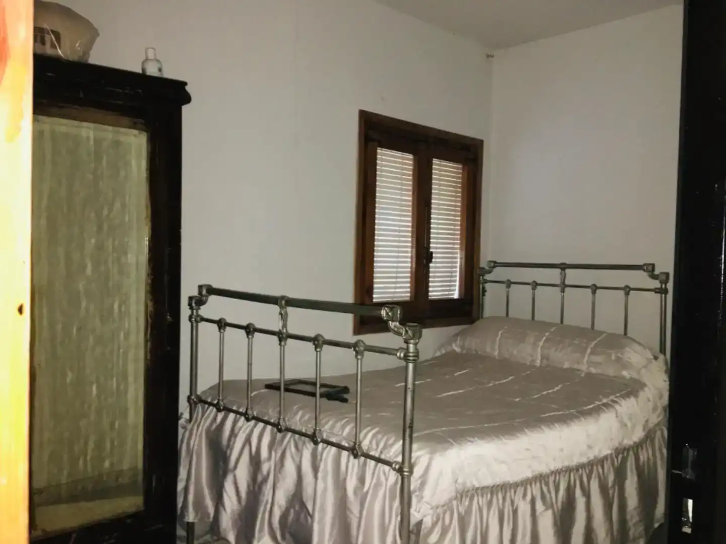 Dormitori de Casa adosada en venda en Pedro Bernardo amb Balcó