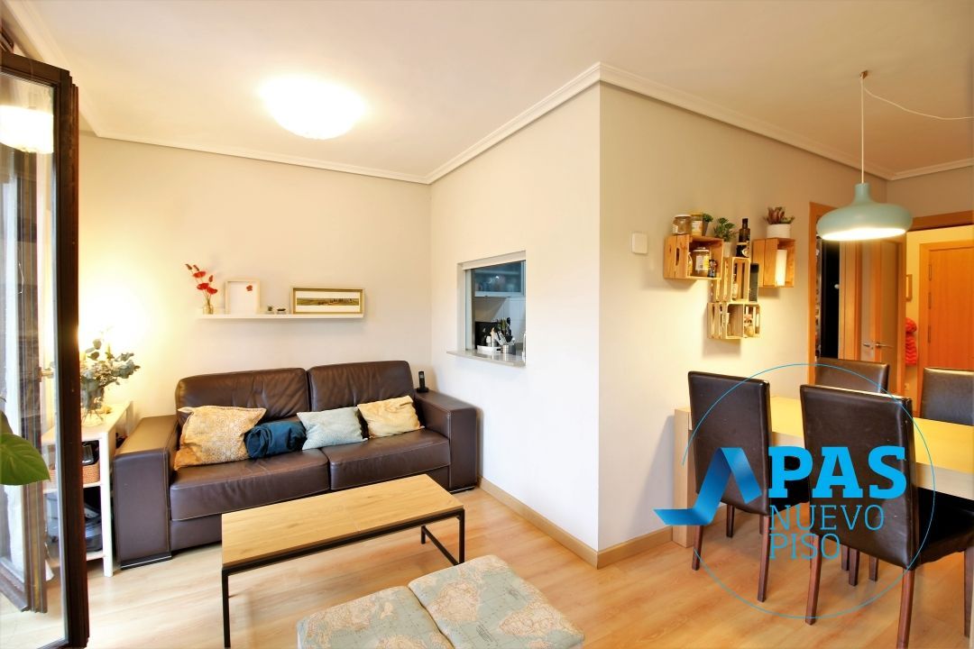 Living room of Flat for sale in Piélagos  with Heating, Private garden and Terrace