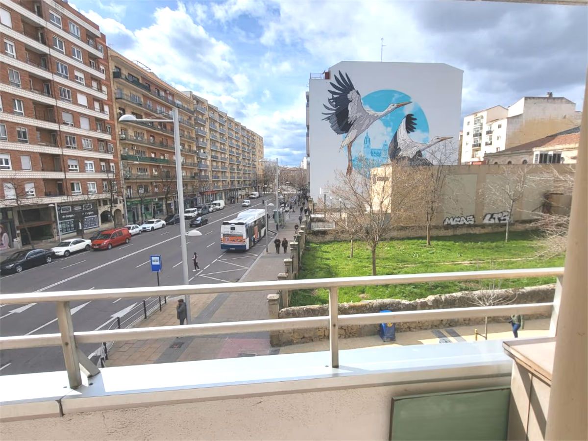 Vista exterior de Pis en venda en Salamanca Capital amb Calefacció, Parquet i Balcó