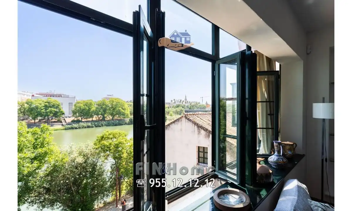 Habitación de Ático de alquiler en Sevilla con Aire acondicionado, Calefacción y Jardín privado