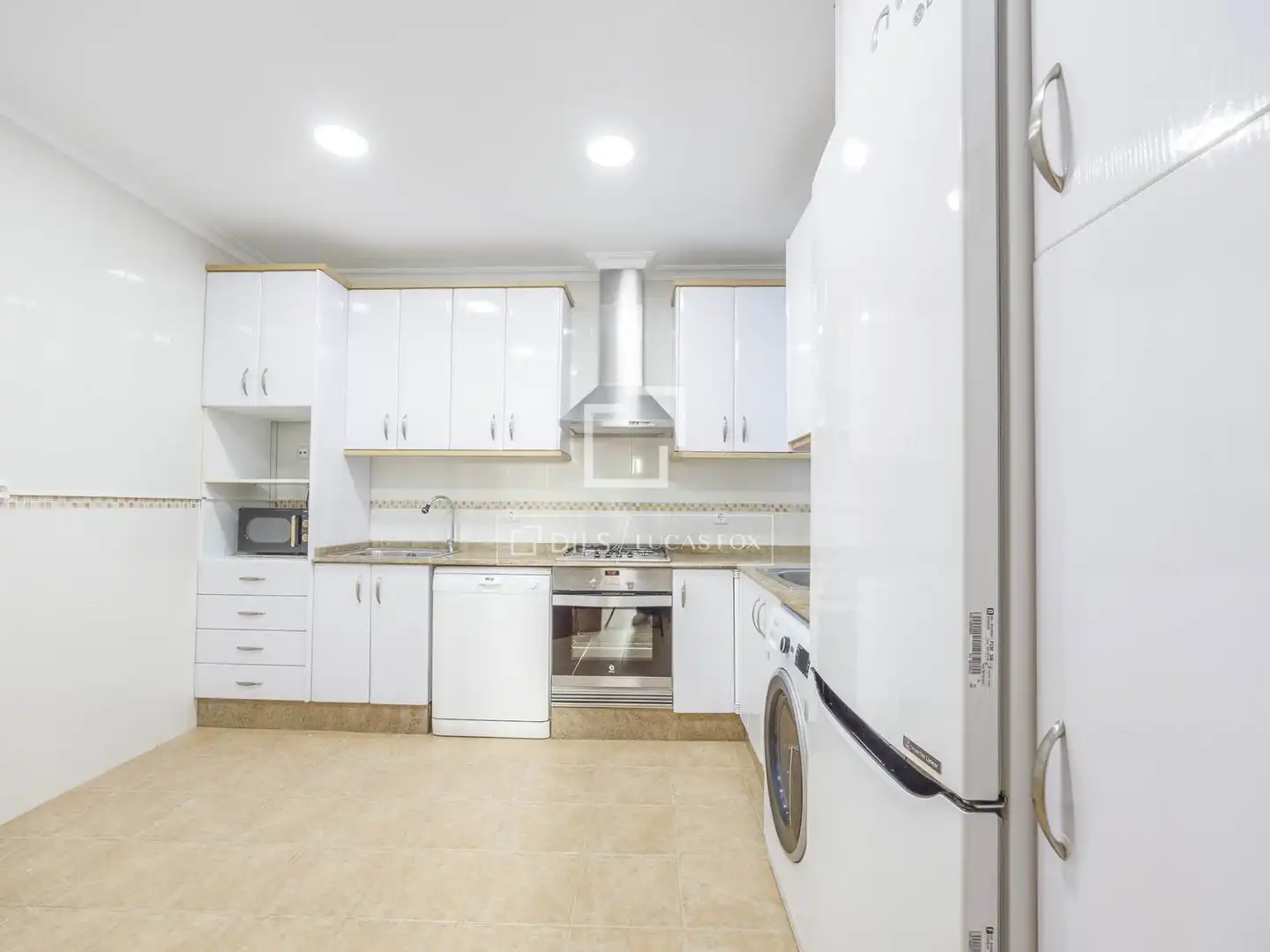 Kitchen of Flat for rent in Valencia  with Air Conditioner, Heating and Balcony