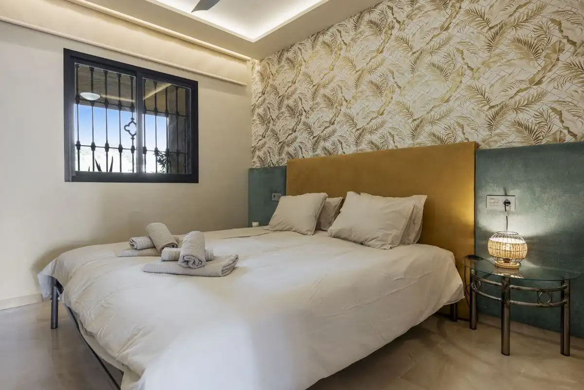 Apartamento con terraza en venta en Selwo, imagen 18