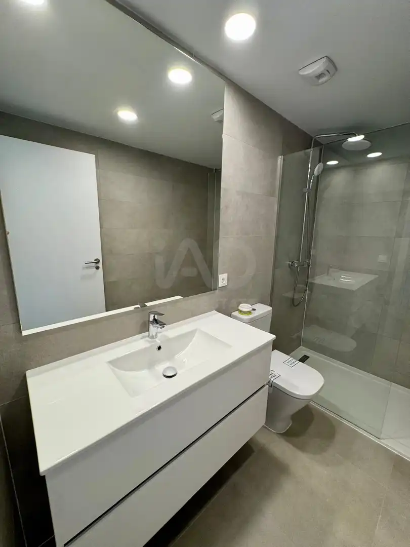 Bathroom of Flat for sale in Alicante / Alacant  with Air Conditioner, Heating and Terrace