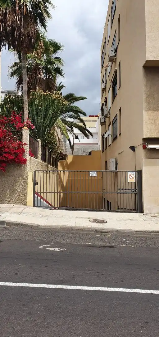 Garatge de lloguer a Calle Pío Baroja, 4, Los Gladiolos