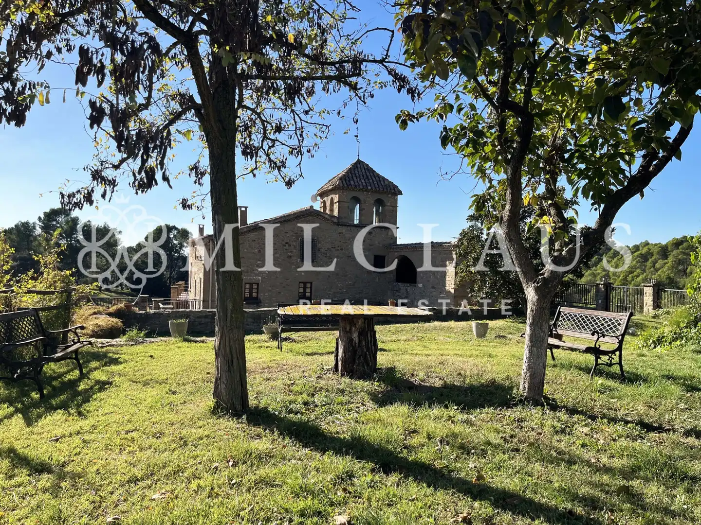 Vista exterior de Finca rústica en venda en Talamanca amb Aire condicionat, Calefacció i Jardí privat
