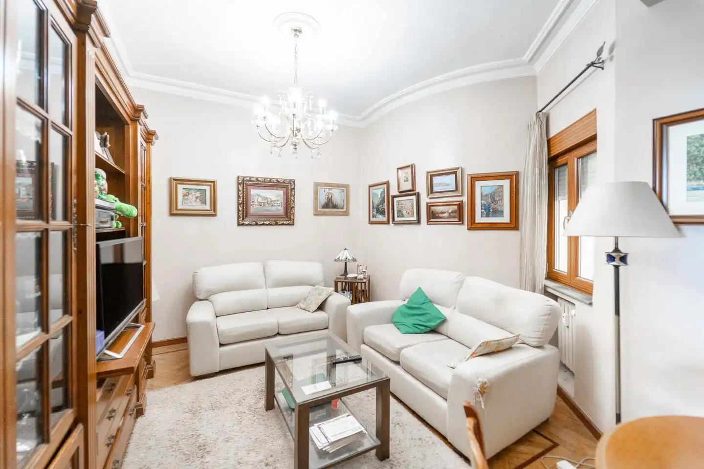 Piso con ascensor en venta en Calle Carreño Miranda