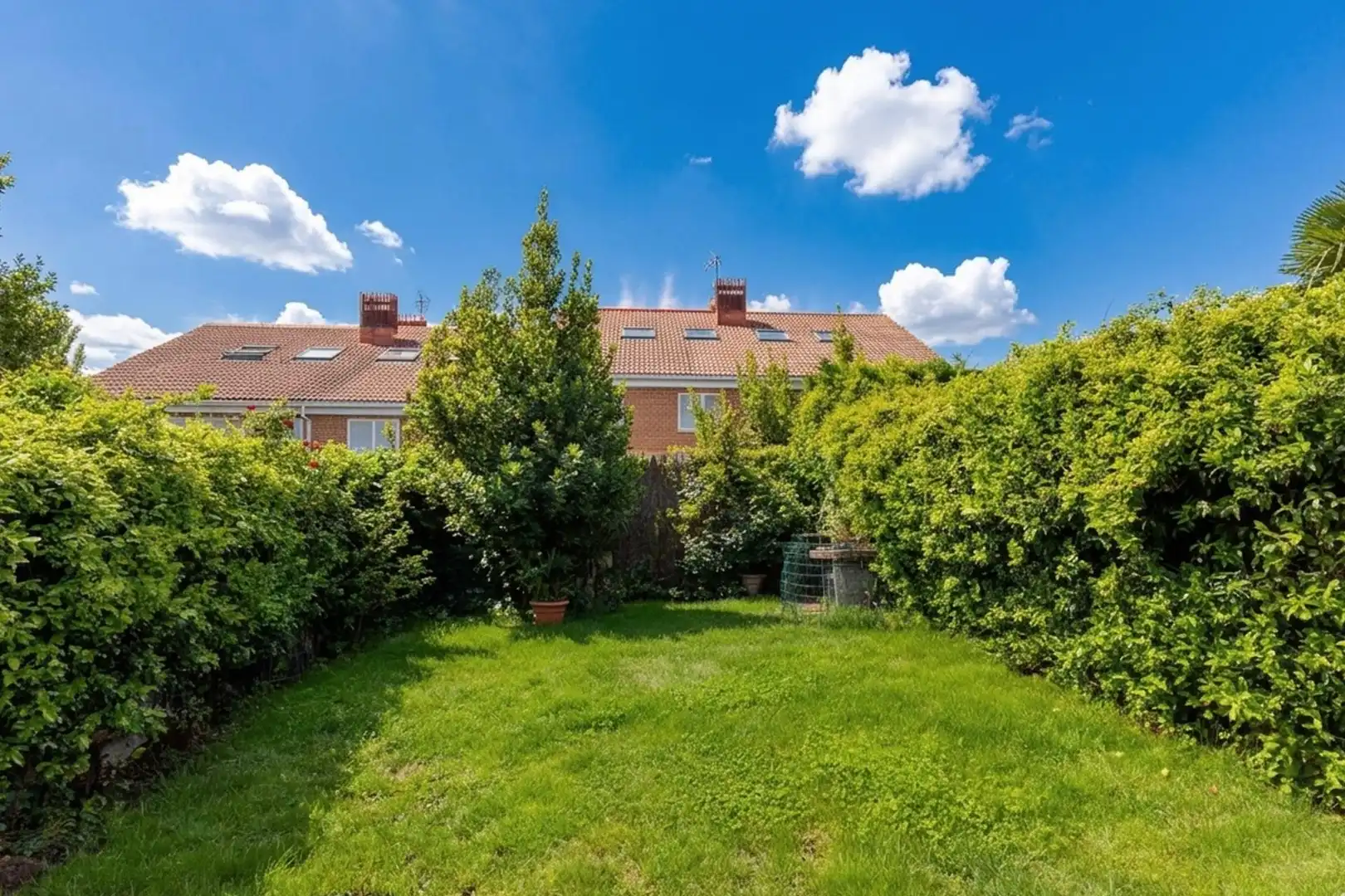Casa adosada en venta en La Pizarra