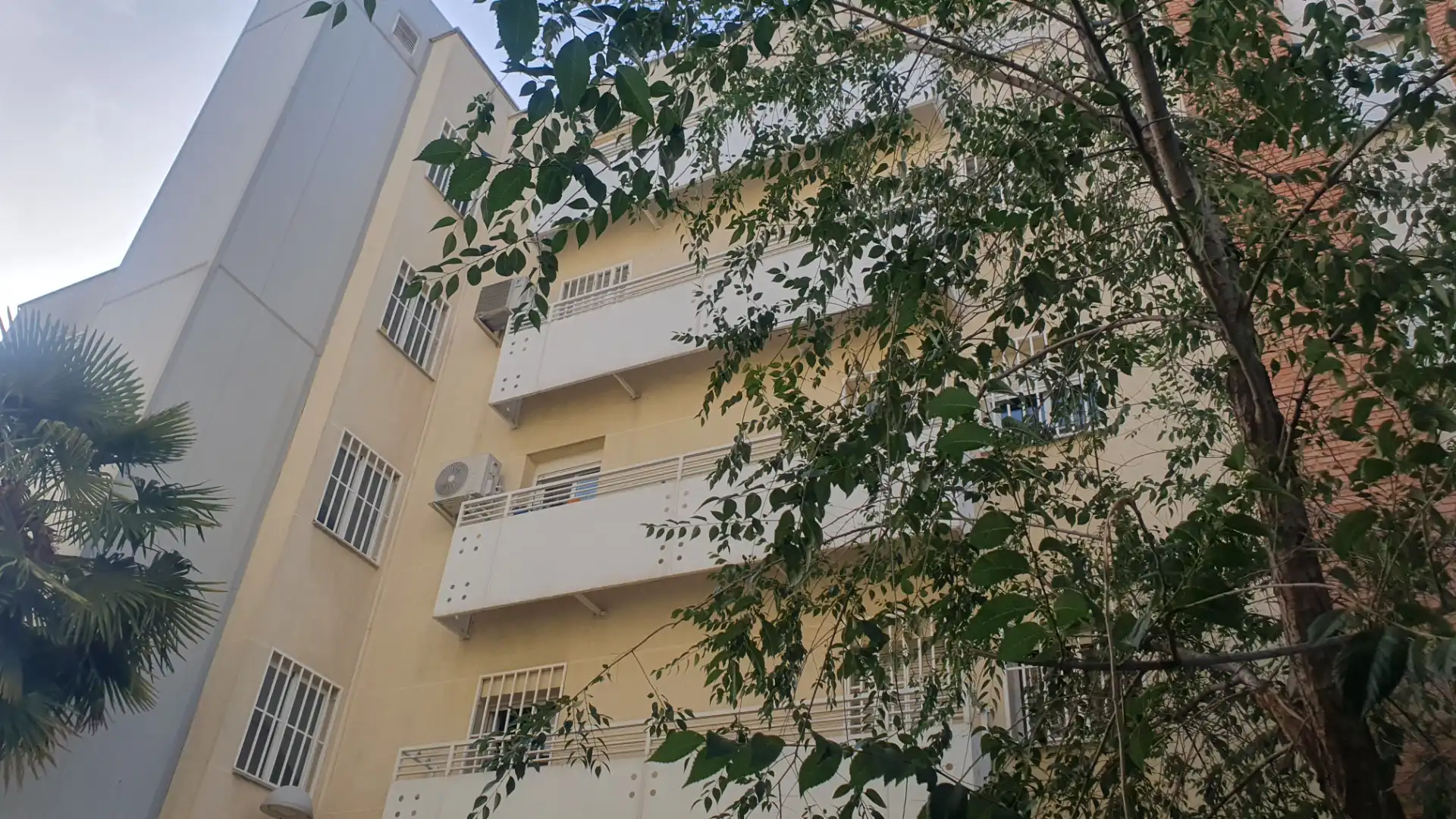 Vista exterior de Pis en venda en Madrid amb Calefacció, Moblat i Forn