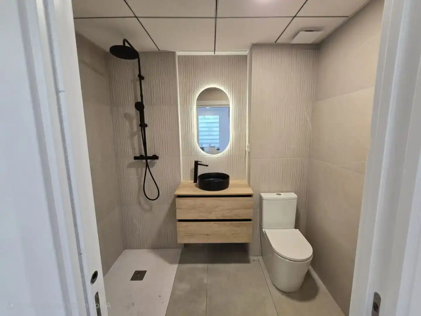 Bany de Pis en venda en Vinaròs amb Aire condicionat, Piscina i Balcó