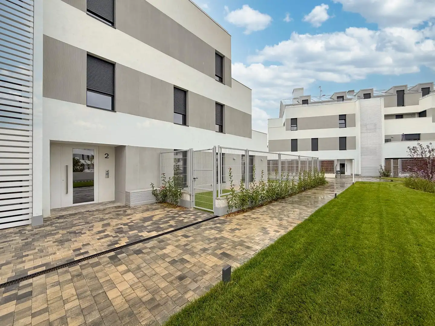 Flat with pool to rent in Cobeña, imagen 36