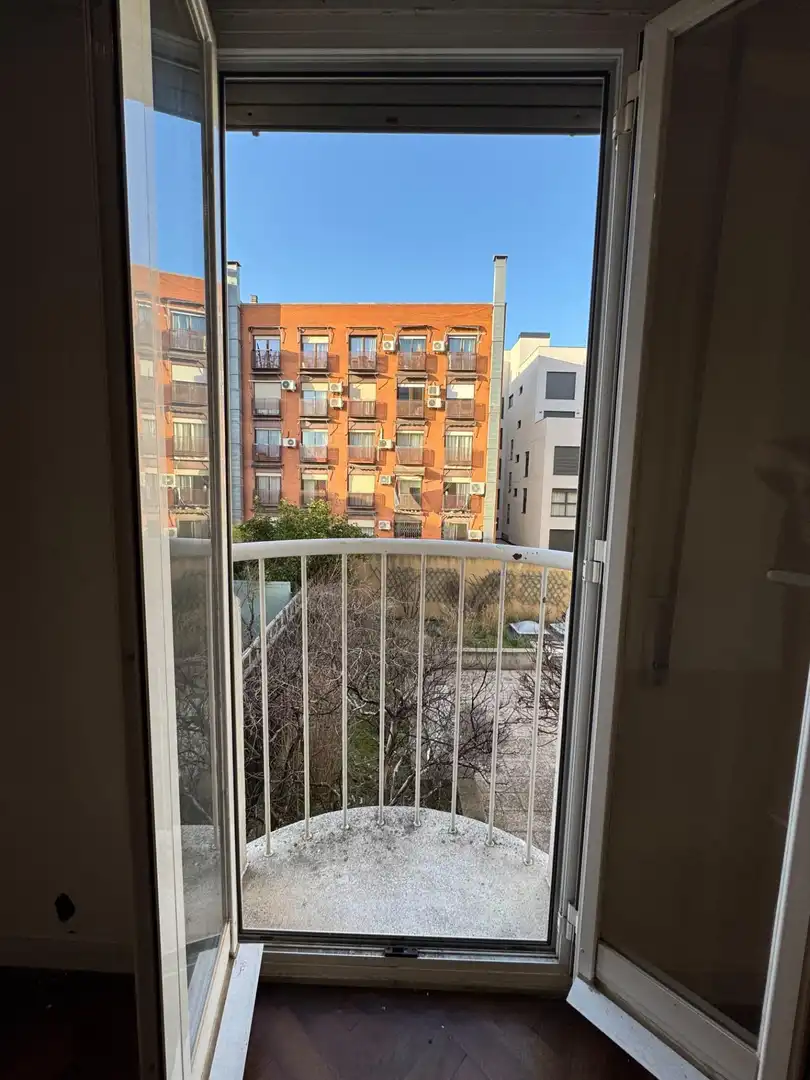 Balcony of Flat for sale in Madrid  with Air Conditioner, Private garden and Parquet flooring